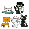 Spilla Anime Suzume No Tojimari Daijin Cat spille smaltate Kawaii White Cat Animal Badge spille per
