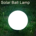 Lampe LED solaire étanche en forme de globe luminaire décoratif d'extérieur idéal pour un jardin