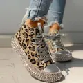 Scarpe Casual da donna scarpe di tela con stampa leopardata con borchie di moda per le donne scarpe