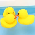 5 Stück gelbe schwimmende Ente Kinder Bades pielzeug quietschende Gummi gelbe Enten Dusche liefert