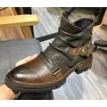 Stivali da uomo medievali scarpe tacco quadrato Top alto scarpe da uomo retrò testa tonda cavaliere