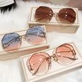 Fashion Sunglasses Women Metal Female Vintage Ladies Stylish Design Oversized Square Sunglasses For Women