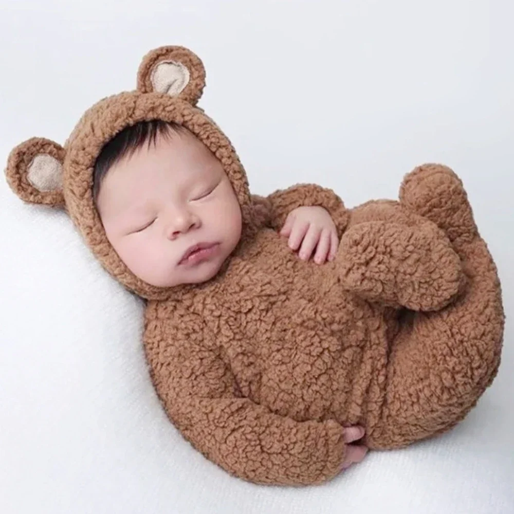 Neugeborene Fotografie Stram pler Bär Motorhaube Pyjama Set Säugling Foto Requisiten braun Plüsch Bär Ohr Hut Stram pler Fotoshooting Outfit neu geboren Image