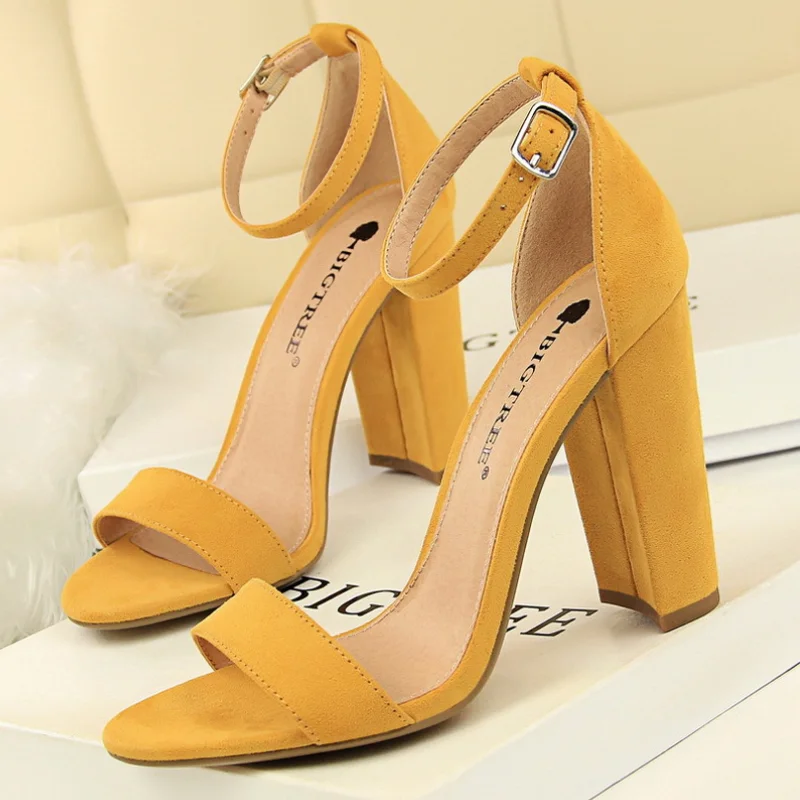 Sommer Frauen Sandalen Pumpen Ankle Strap Platz High Heels Alias Mujer Flock Offene spitze Sexy Schuhe Frau Plus Größe 34-43 WSH4121
