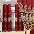 Rideau occultant rouge européen broderie dorée rideaux de fleurs creuses rideau en tulle pur pour