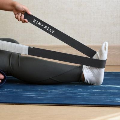 KIN + ALLY Stretch & Carry Yoga Strap - Grey