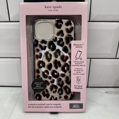 Kate Spade Cell Phones & Accessories | Kate Spade New York Apple Iphone 14/Iphone 13 Protective Hardshell Case With | Color: Tan | Size: Iphone 14/13
