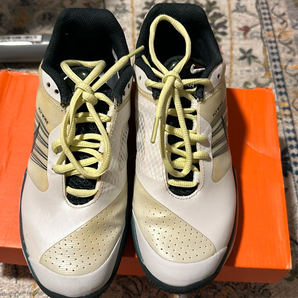 Nike Shoes | Women’s Nike Tennis Size 5 | Color: Cream/Green | Size: 5