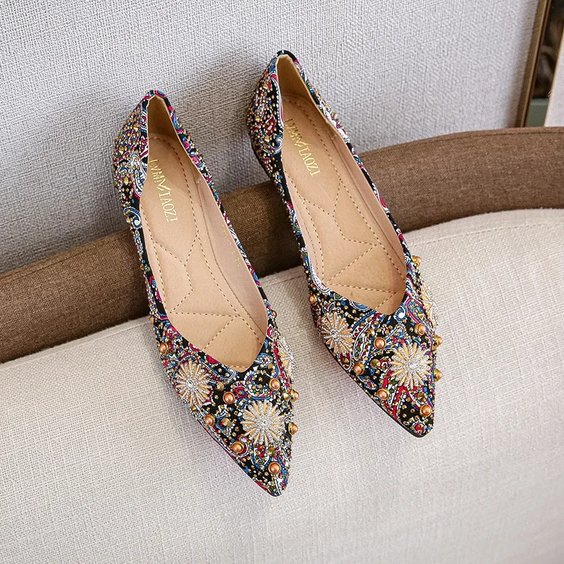 Neue 2024 Spitz Frauen Flache Strass Loafers Herbst Nieten Klassische Ladies Wohnungen Schuhe frauen Ballerinas Weiche Bootsschuhe