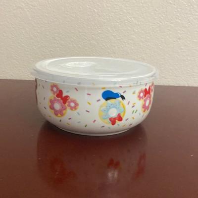 Disney Dining | Mickey Mouse And Friends 26 Oz Round Plastic Microwave Bowl & Vented Lid | Color: Red | Size: Width: 6 1/4 In Height: 3 In