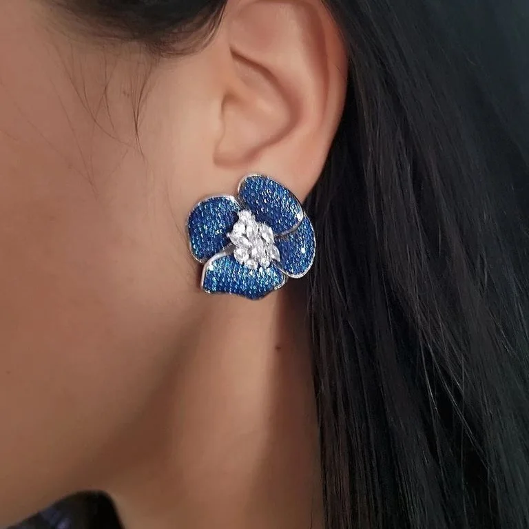 Promotion haute qualité micro pavé bleu noir zircon cubique cz fleur fleur grande cz fleur cz femmes boucle d