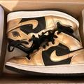 Nike Shoes | Kids Boys Air Jordan’s Basketball Retro Mid Casual Shoes 4 Great Condition | Color: Black/Gold | Size: 4bb