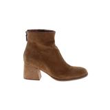 Gentle Souls by Kenneth Cole Boots: Brown Shoes - Women's Size 7