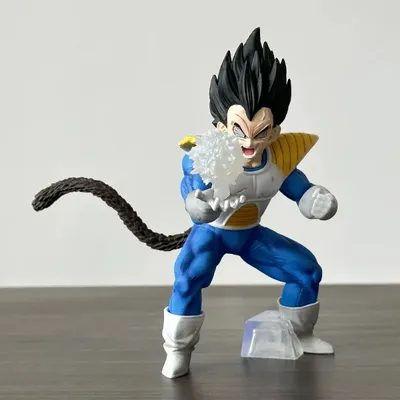 17CM Anime Dragon Ball Z Vegeta Figure Vegeta Statue with Artificial Moon PVC Action Figures