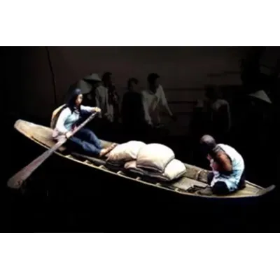 1/35 Resin Figure model kits Vietnamese wooden boat with figures and accessories Unassembled and