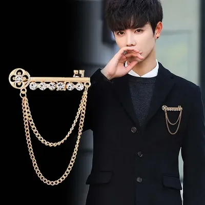 Korean New Fashion Metal Key Tassel Long Brooch Rhinestone Chain Lapel Pin for Men's Suit Shirt