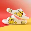 Weiß schwarz blau Kinderschuhe 2024 Cartoon Pikachu Jungen Baby Sandalen nach Hause Indoor Anti Slip weiche Sohle plus Größe Kinderschuhe
