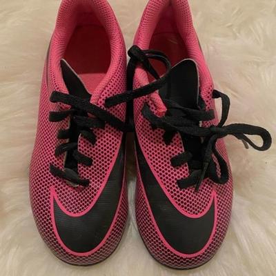 Nike Shoes | Kids Nike Football Shoes Size 11c | Color: Black/Pink | Size: 11c