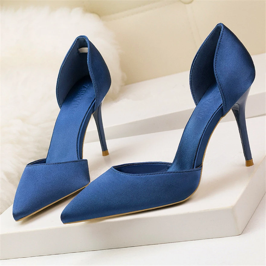 2025 koreanische Elegante Feste Seide Flache Frauen Sandalen Schwarz Rosa High Heels Sommer Pumpen Spitz Sexy Hohl Büro Damen Schuhe