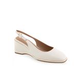 Women's Aria Slingback by Aerosoles in Eggnog Leather (Size 7 1/2 M)