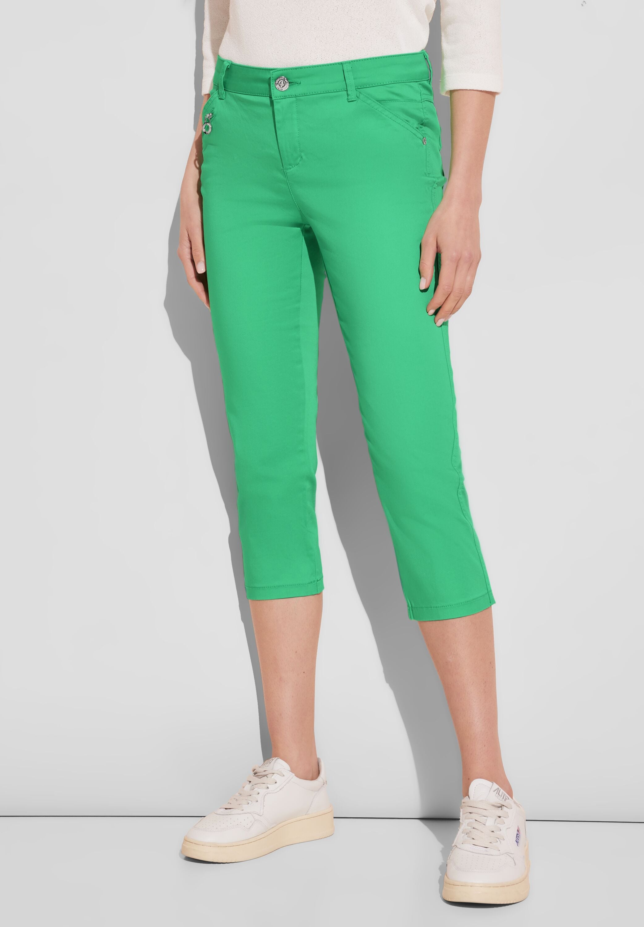 3/4-Hose STREET ONE, Damen, Gr. 46, Länge 22, grün (soft grass grün), Web, 97% Baumwolle, 3% Elasthan, unifarben, comfort fit 3/4-Länge, Hosen, in 3/4-Länge