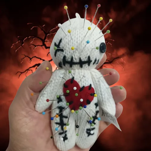 Gruselige Voodoo-Puppe mit 50 stücke Stiften Scray Voodoo-Puppen Majic DIY Halloween gruseligen