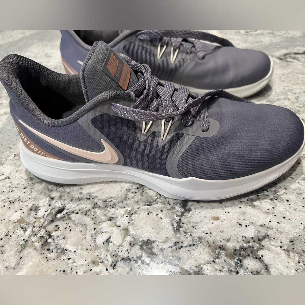 Nike Shoes | Womens Nike Tennis Shoes | Color: Gray | Size: 7