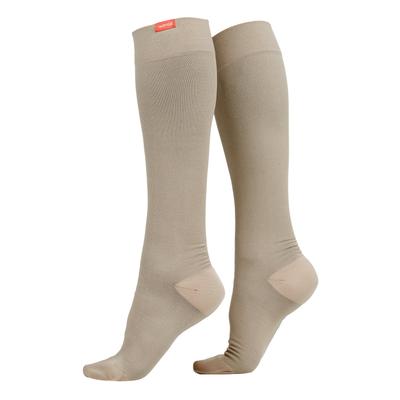 VIM&VIGR - Breite Wadenstrümpfe mit abgestufter Kompression 15-20 mmhg Feuchtigkeitstransportierendes Nylon für Damen und Herren - Cashew Image