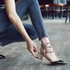 Dünne Absätze Schuhe Damen Schuhe Sandalen für Frauen Niet spitzen Zehen Sommer sexy Pumps h Luxus