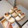 Mädchen Leder Schuhe 2025, Frühling Herbst Neue Baby Mädchen Bogen Mode Prinzessin Kinder Schuhe Koreanischen Stil Kleine Kinder Mary Janes PU