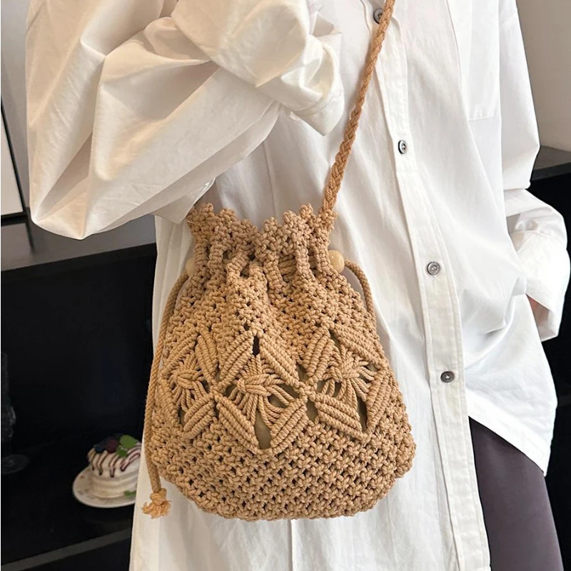 Mignon luxe marque de créateur paille tissé épaule bandoulière seau sac 2023 nouvelle mode décontracté été voyage plage femmes à la mode