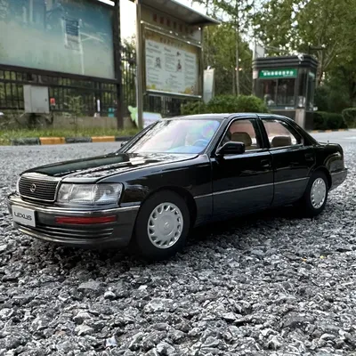 xiaoguang model Diecast model 1:18 LS400 Car model metal Classic roof Classic car Send to a friend Holiday gift