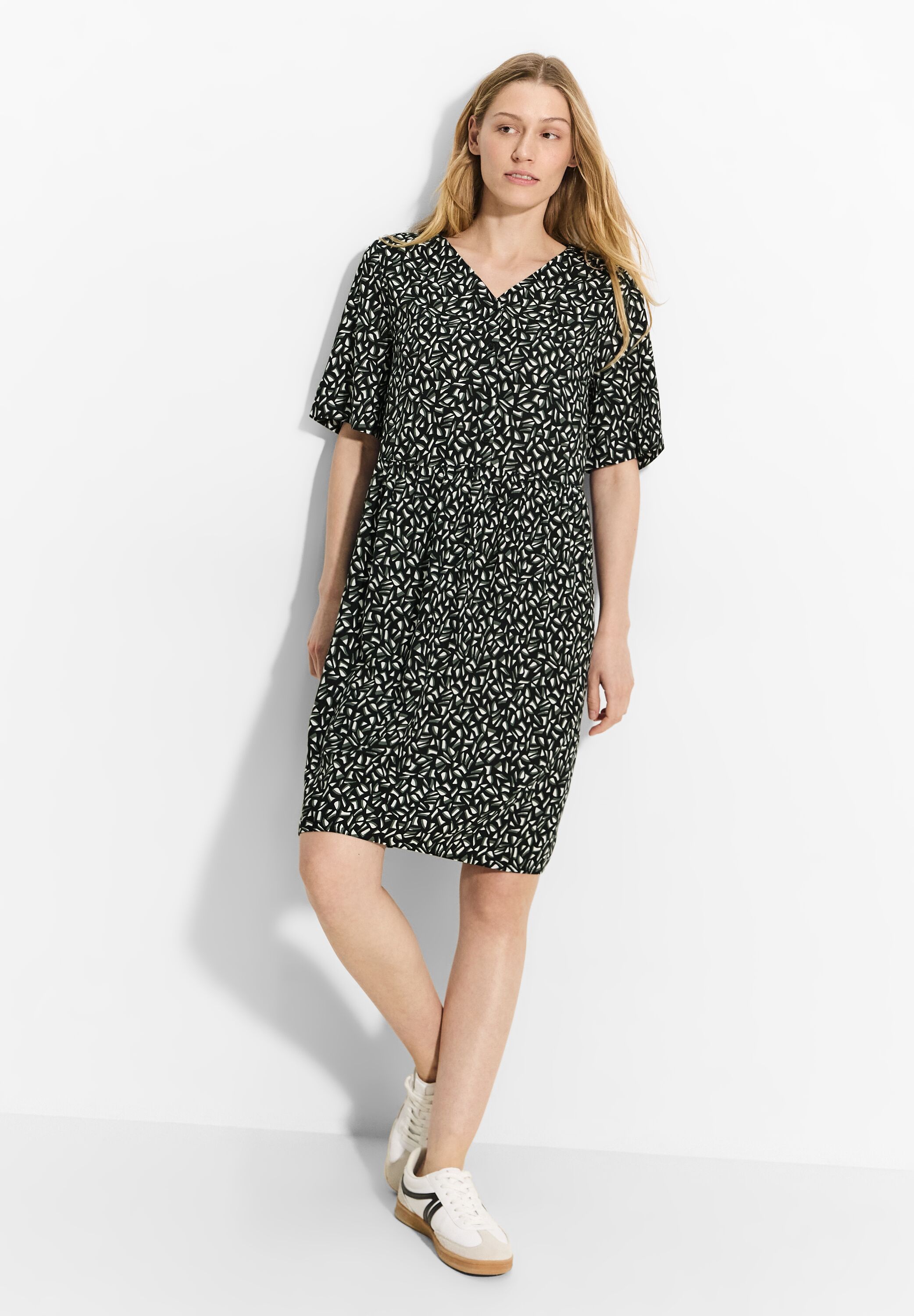 Sommerkleid CECIL, Damen, Gr. XS (36), US-Größen, schwarz, Stoff, 100% Viskose, bedruckt, gerade knielang, V-Ausschnitt, Bündchen, Kleider Sommerkleid, aus Viskose