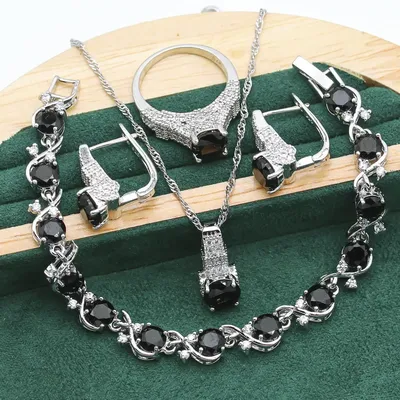 Necklaces+Pendants