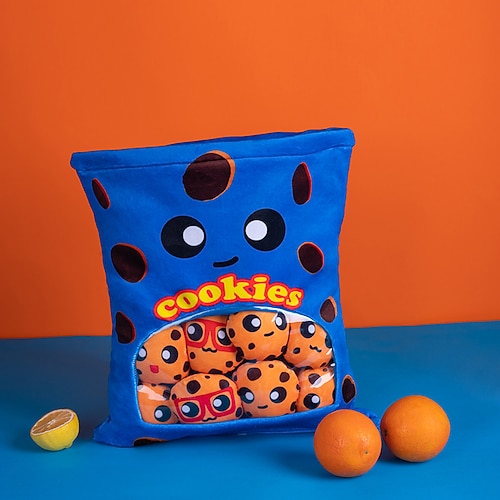 Eine Tüte Blätterteigkekse, Lamian-Nudeln, Kissen, Alien-Molch-Plüschtier Image