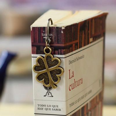 'Zamac Metal Bookmark with Antique-Finished Golden Clover'