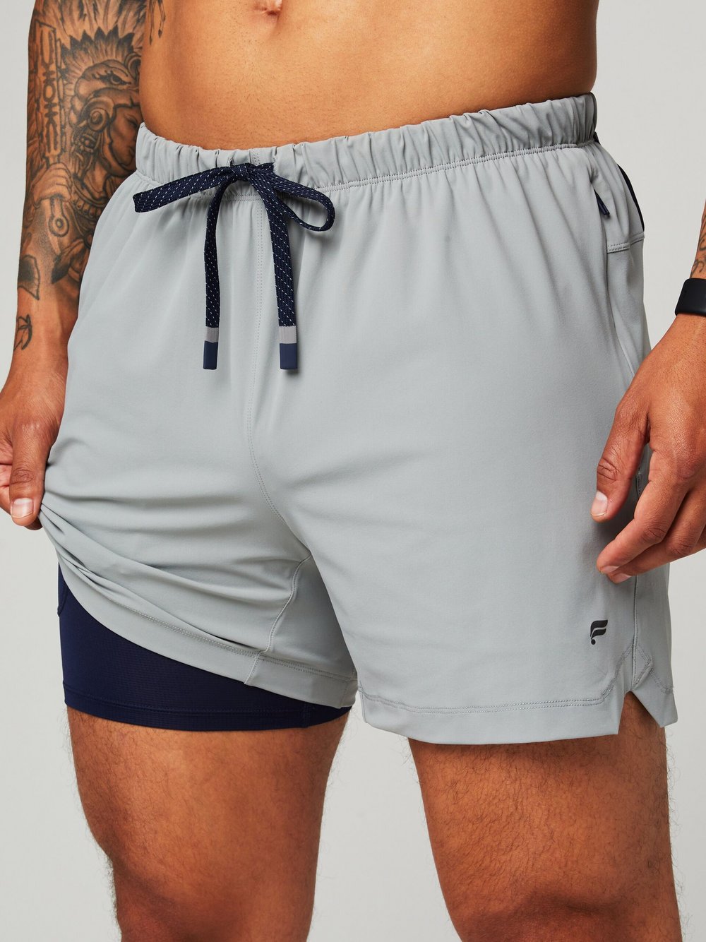 Fabletics Shorts Herren grau, L Image