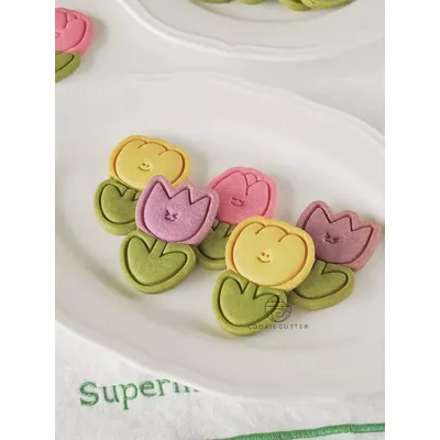 3Pcs/Set Mother's Day Tulip Flower Shape Cookie Cutter Cute Blossom Biscuit Stamp DIY Baby Dessert