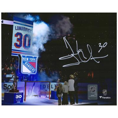 Signiertes Banner-Raising-Foto von Henrik Lundqvist, New York Rangers, 20,3 x 25,4 cm Image