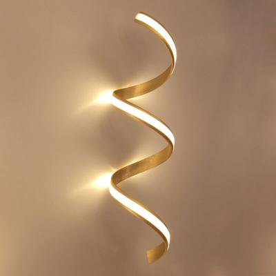 Kosilum - Schicke goldene led Wandleuchte - Millenium Image