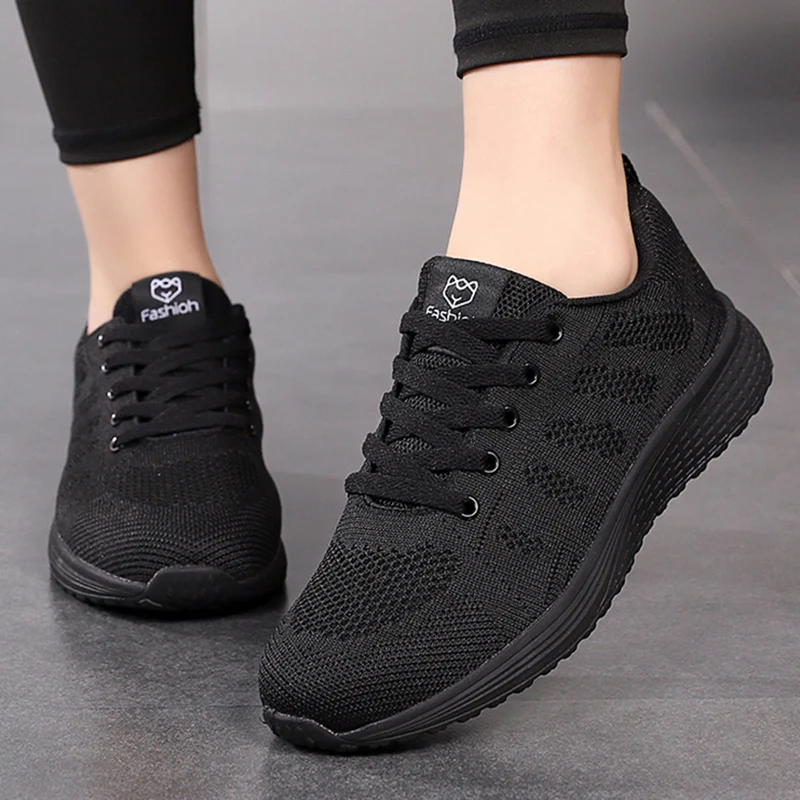 Nuove scarpe da ginnastica scarpe Casual da donna moda scarpe basse in mesh traspirante da passeggio donna 2024 scarpe sportive da donna bianche Tenis Feminino