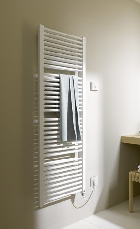 Kermi Badheizkörper Duett-E BH 1492x74x484mm max.P1200,WEI,FKS re. WEI,Schuko,SK1, DUE201500452JXK DUE201500452JXK Image