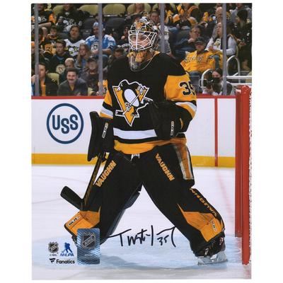 Autogrammfoto der Pittsburgh Penguins von Tristan Jarry, 20,3 x 25,4 cm, schwarzes Trikot im Netz