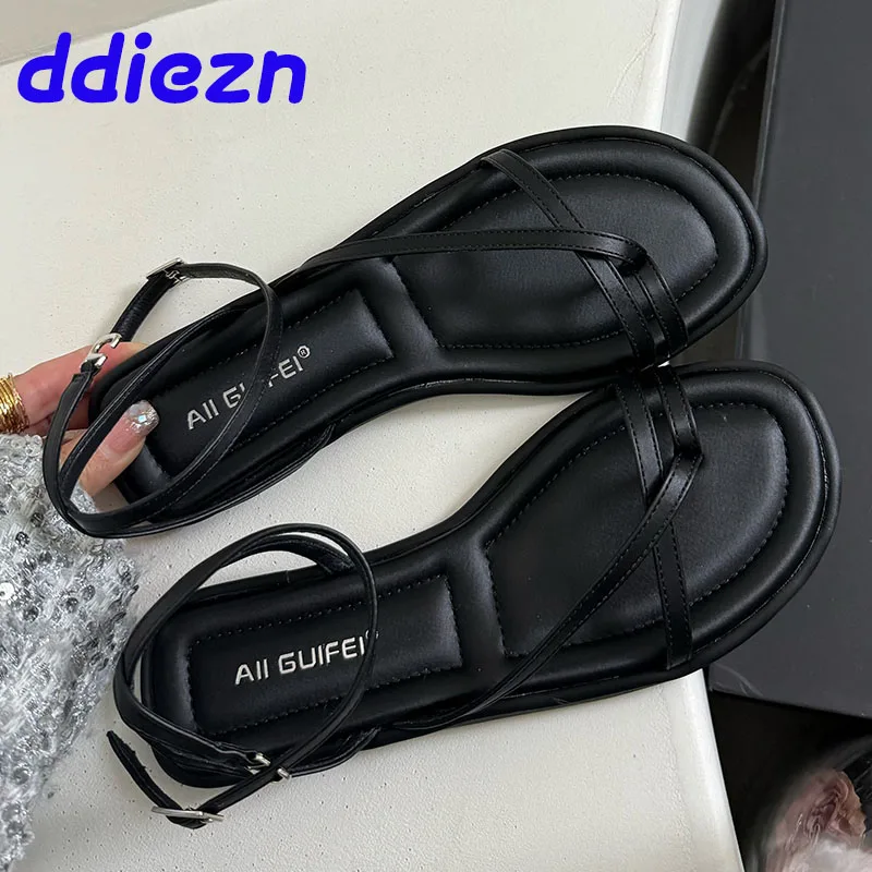Mode Schnalle Schuhe Frauen Wohnungen Sandalen Schuhe 2025, Sommer Strand Weibliche Casual Flip-Flops Damen Flache Mit Sandalen