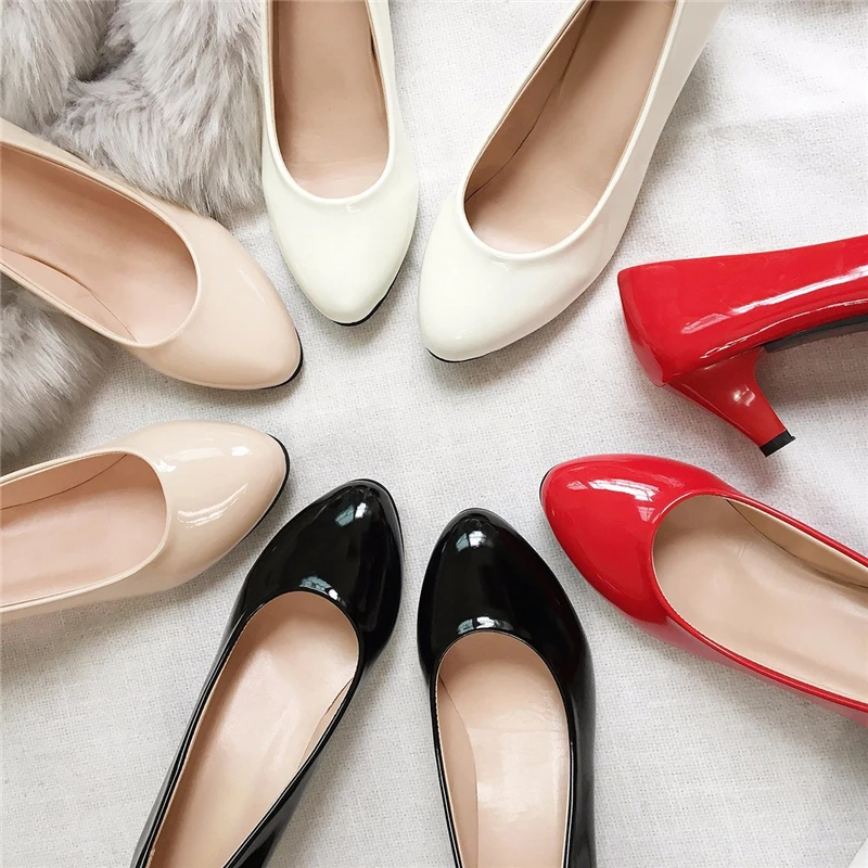 Neue Damenschuhe auf Absätzen elegante mittelhohe Absätze Damen spitzen Zehen Mode Pumps für Frau Büro schwarz weiß rot