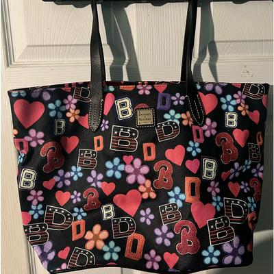 Dooney & Bourke Bags | Dooney & Bourke Db 75 Handbag | Color: Black | Size: Large
