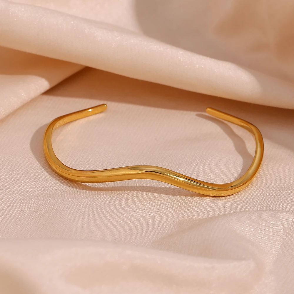 E.B.belle Elegante unregelmäßige wellenförmige Kurvenöffnung Edelstahlarmbänder für Damen Armreifen vergoldeter Schmuck Damen