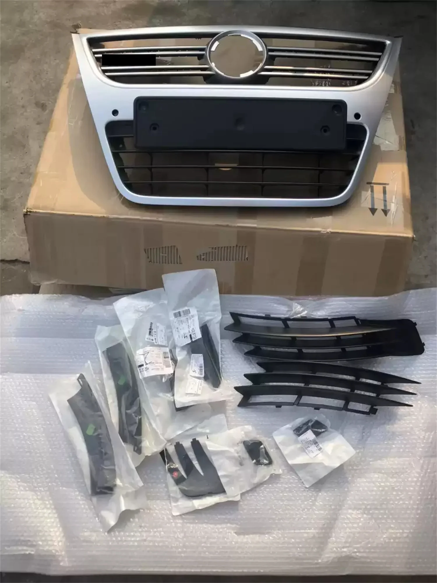 Auto Außen zubehör Front stoßstange Grill Maske Kühlergrill für Volkswagen VW Passat R36 Image