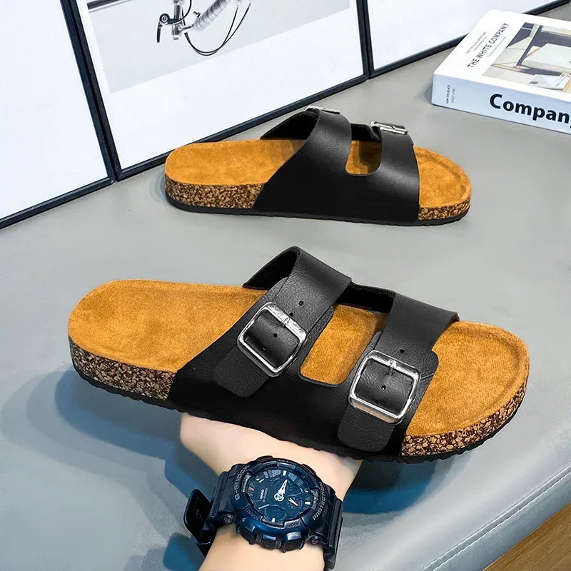 Outdoor Männer Hausschuhe Sommer Paar Strands chuhe rutsch feste Herren Freizeit schuhe Slip auf bequeme leichte Herren Sandalen Image