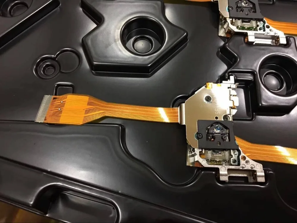 Brandneues Radio DVD M2 5.6 SF-HD4 Schwarze Abdeckung 2 Trimmer DVD-Laser für AUTO DVD GPS SYSTEM SF-HD4 Widerstand